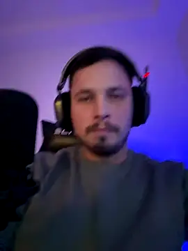 Jonkitzler1 online show from December 22, 6:49 pm