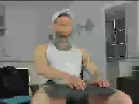 Snapshot of _jamesleandros1 chatting on December 2, 9:37 pm jamesleandros1 online show from December 2, 9:37 pm