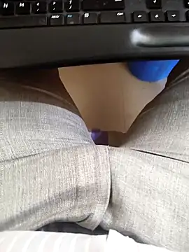 adicma123 online show from February 12, 7:14 am