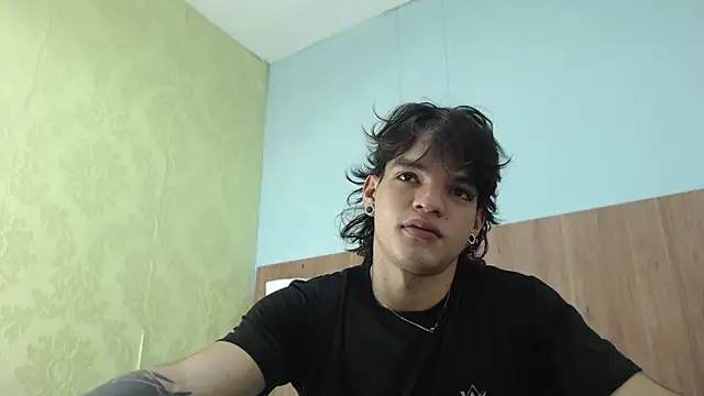 AlbertBernal69 online show from March 21, 3:01 am