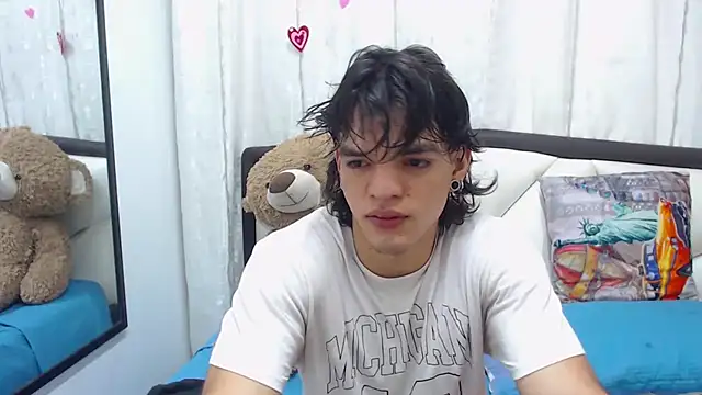 AlbertBernal69 online show from March 14, 3:26 am