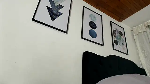 sam her online show from October 25, 9:16 pm