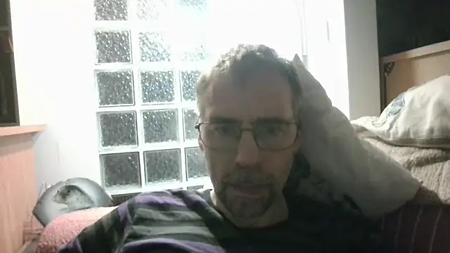 ptitcanard60600 online show from April 12, 9:27 pm