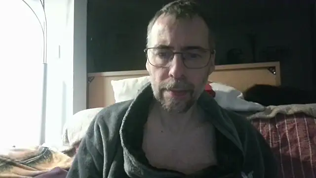 ptitcanard60600 online show from March 31, 9:49 pm