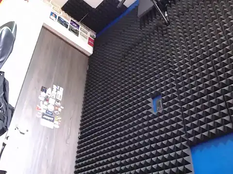 Curly Angel24 online show from February 10, 8:57 pm