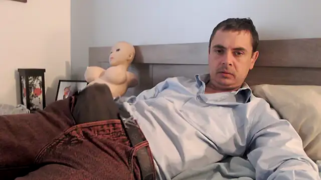 freddy0222222 online show from September 19, 11:21 am