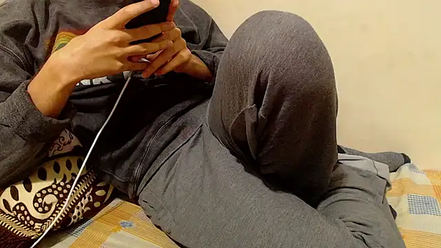 Alexdelarge323 online show from November 26, 11:57 am