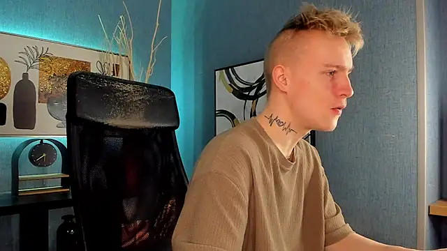 AlexxSweet online show from March 8, 6:41 am