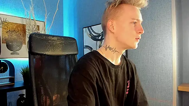 AlexxSweet online show from March 16, 6:53 am