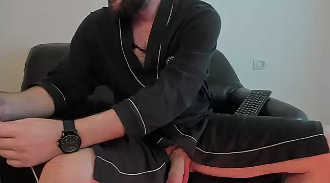 KingMalcom online show from December 18, 1:45 pm