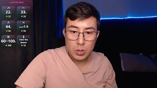 andrewmhilton  online show from March 31, 6:48 am