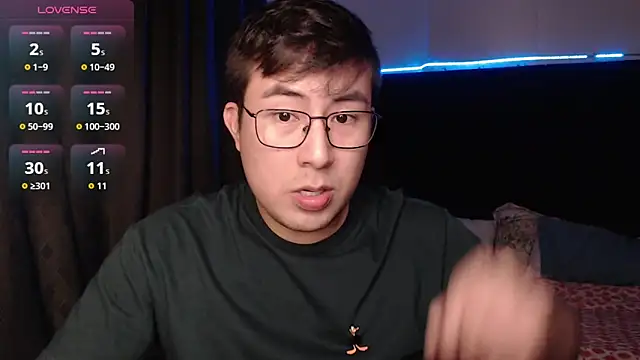 andrewmhilton  online show from December 23, 7:28 am