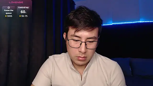 andrewmhilton  online show from March 17, 6:16 am