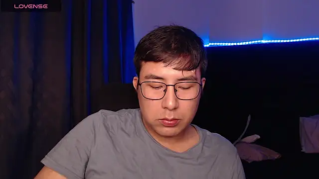 andrewmhilton  online show from February 21, 6:47 am