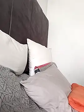 BLACK BOTTOM03 online show from April 14, 12:27 pm