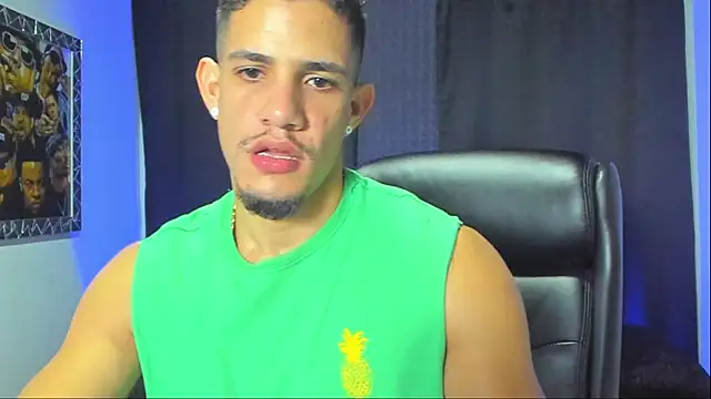 jhonnysnow17 online show from November 9, 10:58 pm