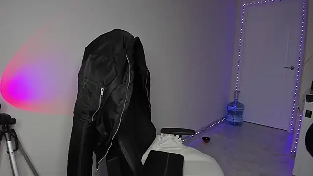 Vincent Strong online show from December 23, 7:28 am