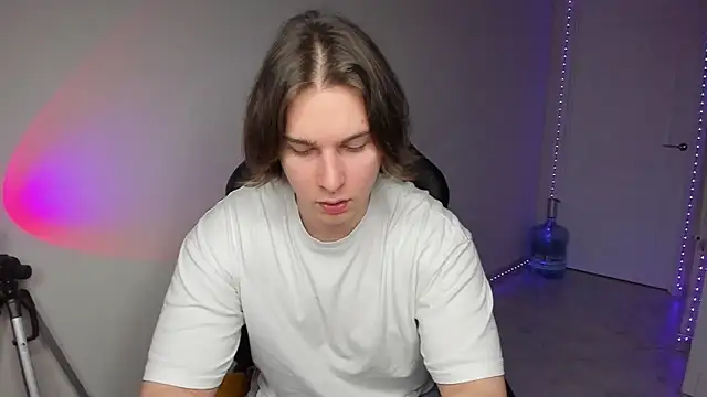 Vincent Strong online show from December 28, 1:29 pm