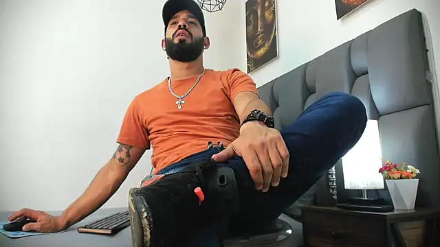 Thiagogomez online show from April 9, 7:09 pm