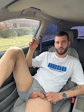 ElChapoGuzman95 online show from March 25, 7:23 am