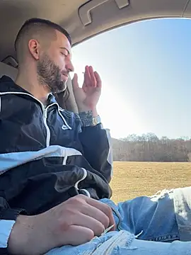 ElChapoGuzman95 online show from March 13, 8:11 am