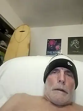 ColdVisitor online show from December 14, 4:52 pm