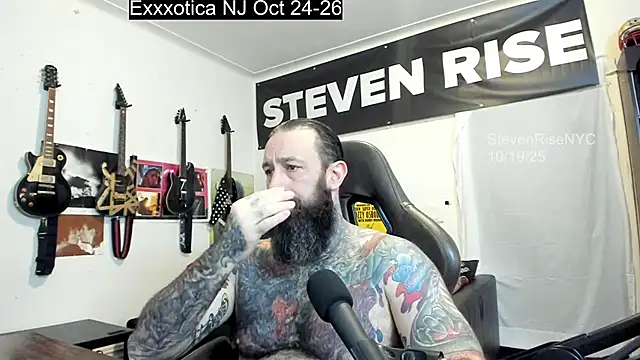 Snapshot of StevenRiseNYC chatting on October 19, 8:12 pm StevenRiseNYC online show from October 19, 8:12 pm