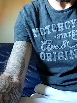 PIercingBoy38 online show from September 24, 1:42 pm