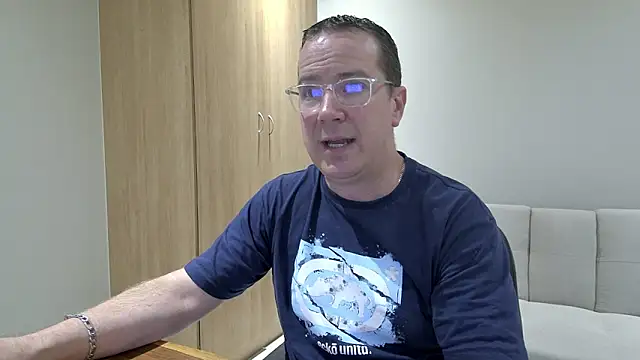 BrettJ81 online show from January 10, 5:39 pm